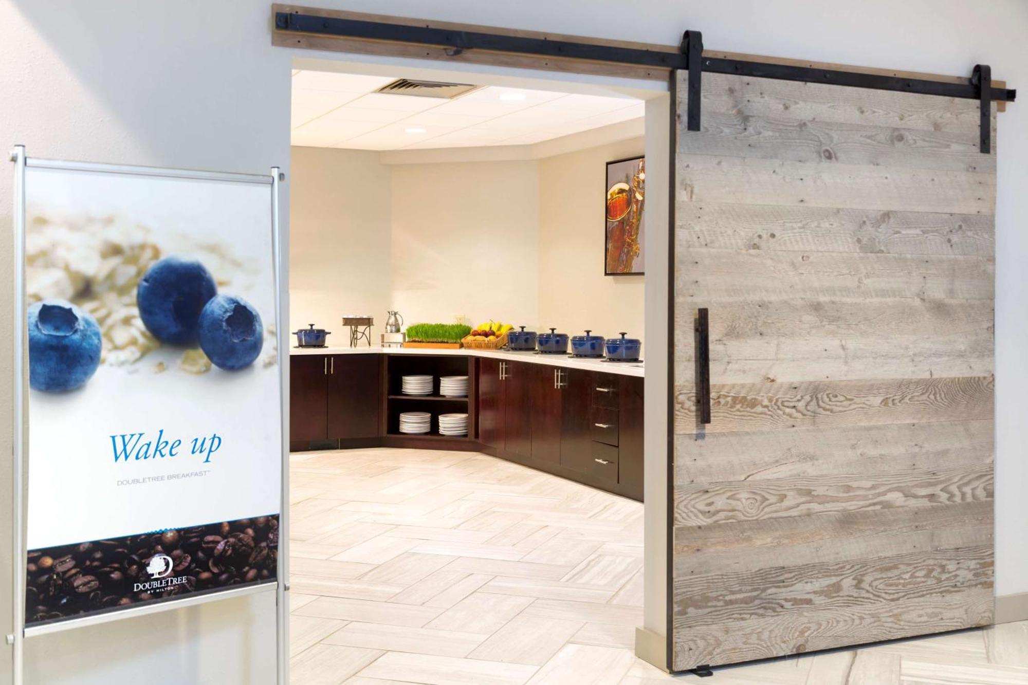 Doubletree Suites By Hilton Nashville Airport Extérieur photo