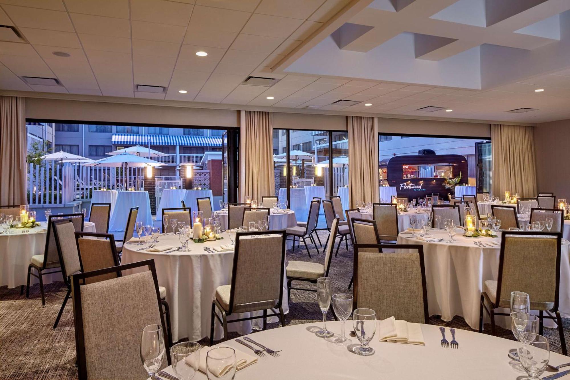 Doubletree Suites By Hilton Nashville Airport Extérieur photo